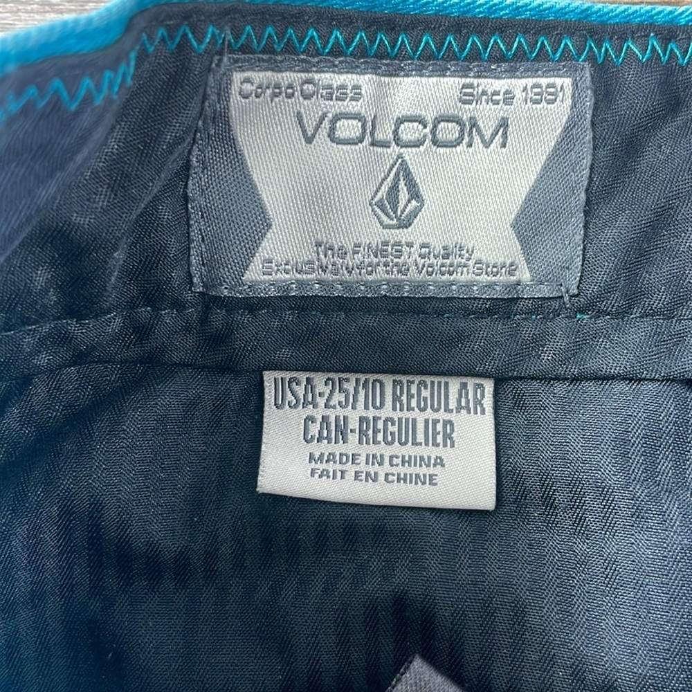 Volcom Boys Teal Aqua Corpo Class Shorts, size 10 - Picture 2 of 8